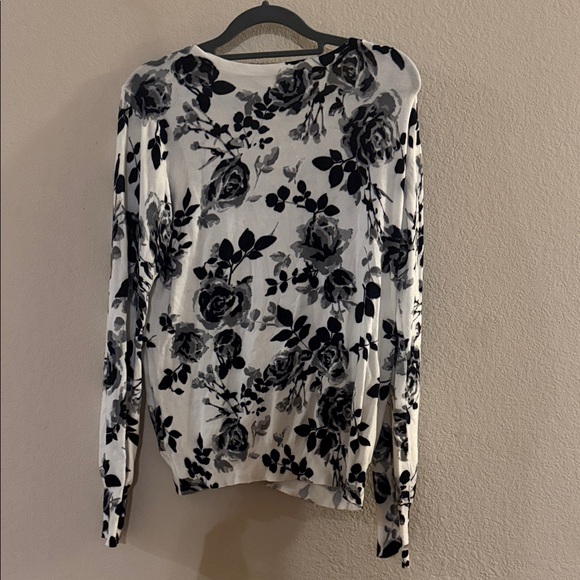 George Monochrome Floral Print Blouse - Picture 5 of 5